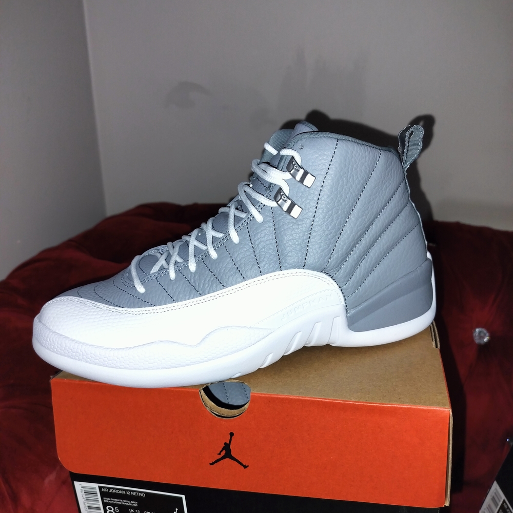 Men's Gray and White Sneakers